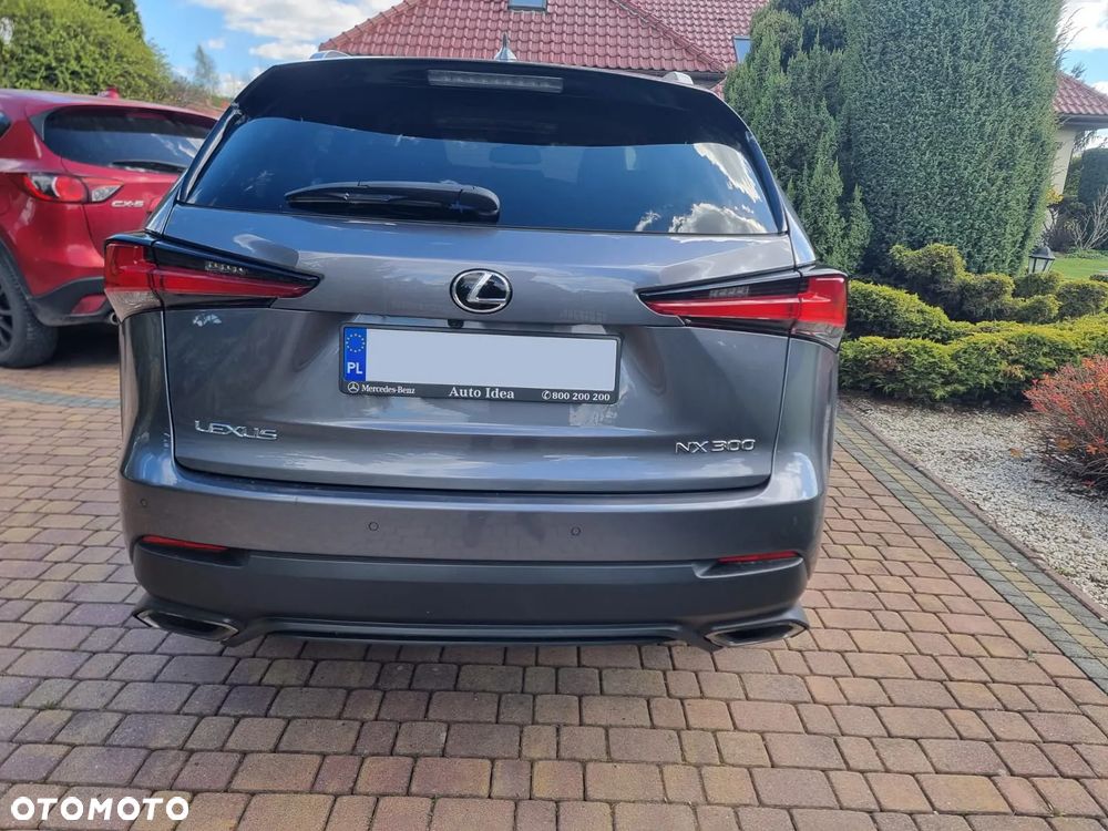 Lexus NX 300 F Impression AWD - 8