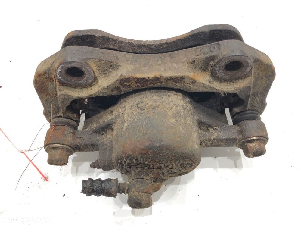 ZACISK LEWY PRZÓD  ISUZU RODEO samochód terenowy zamknięty 1997 - 2004 3.2 V6 151 kW [205 KM] - 4