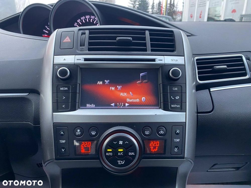 Toyota Verso 1.8 Premium 7os EU6 - 19