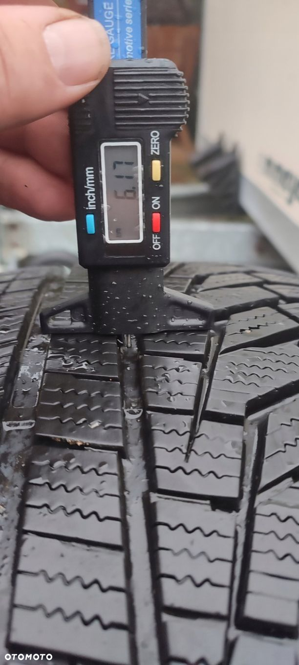 Opony Zimowe Hankook Winter ICept Evo2 235/55/17 99H 2018r 2x6mm Para - 5