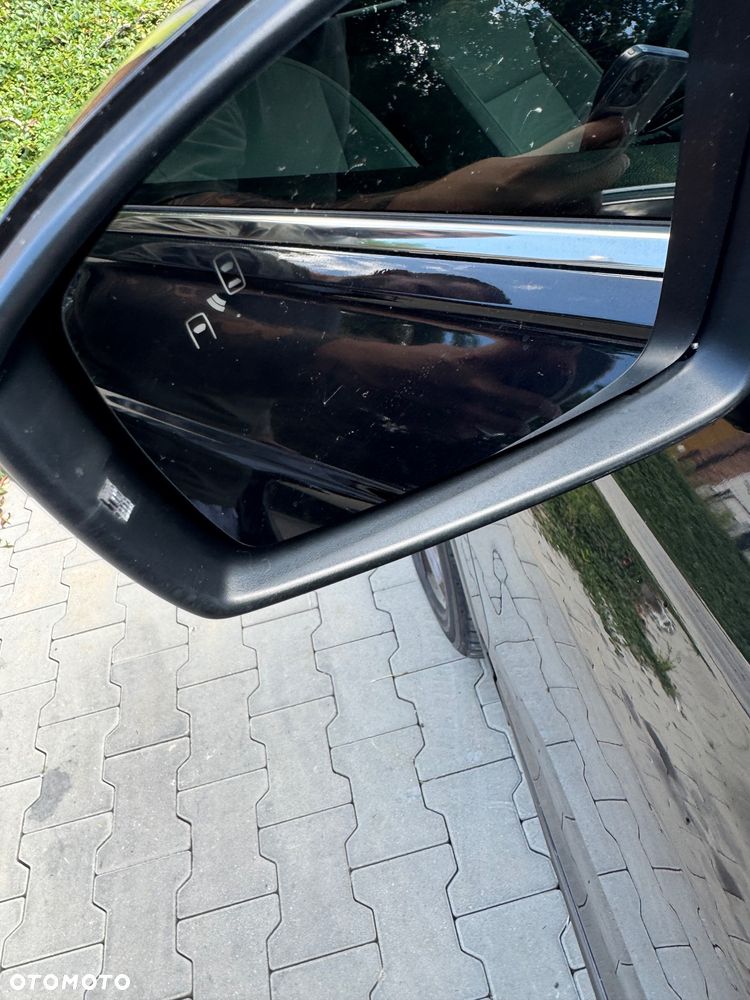 Volkswagen Tiguan Allspace - 15