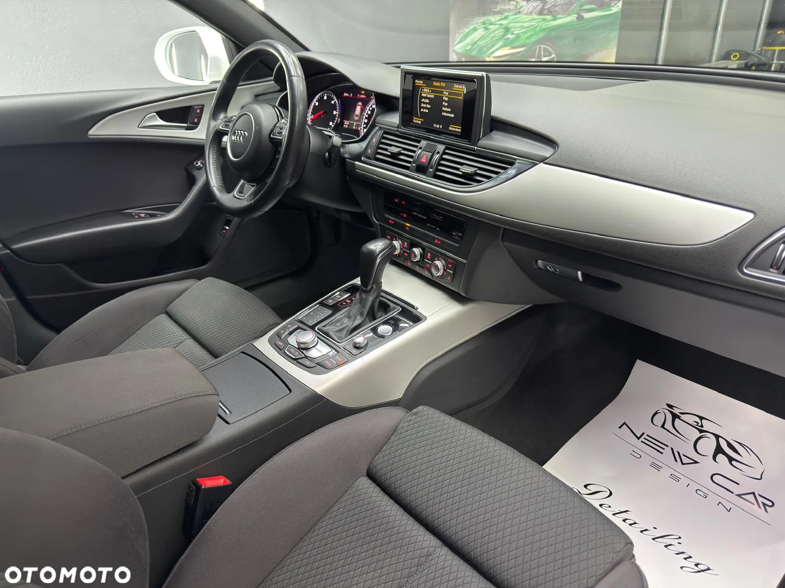 Audi A6 Avant 2.0 TDI Ultra S tronic - 32