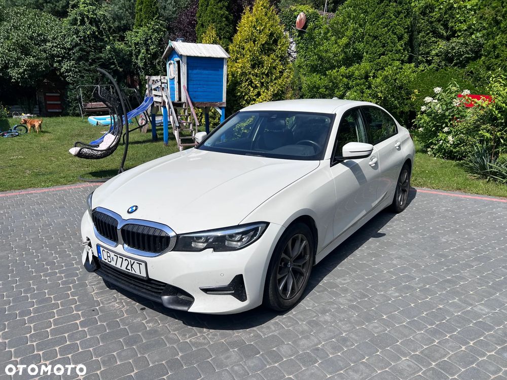 BMW Seria 3 2019 photo 2