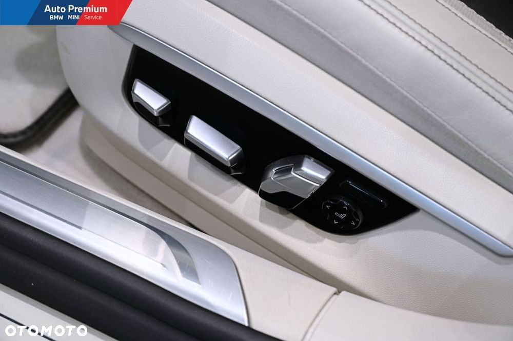 BMW Seria 7 M760Li xDrive - 10