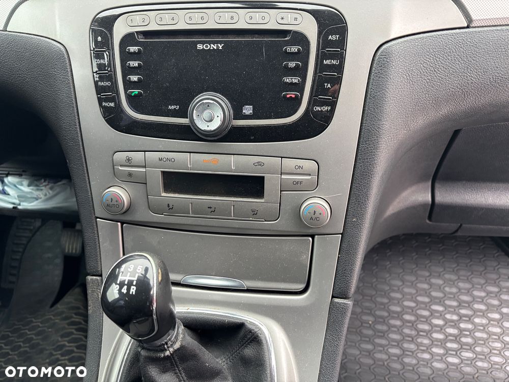 Ford S-Max - 30