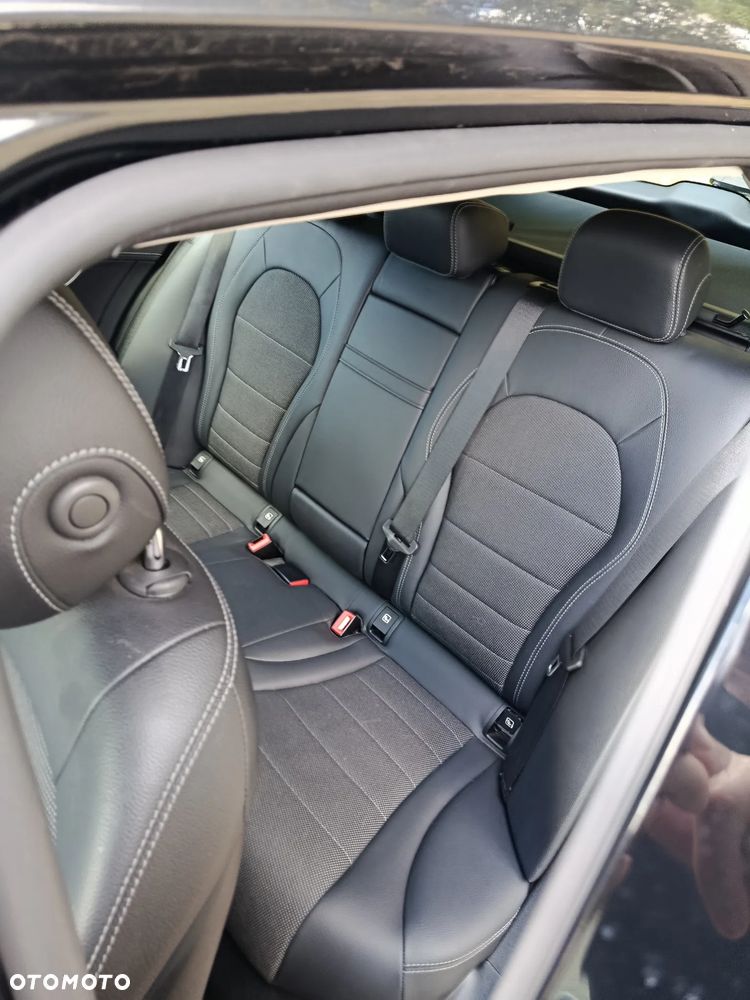 Mercedes-Benz Klasa C 300 9G-TRONIC Avantgarde - 13