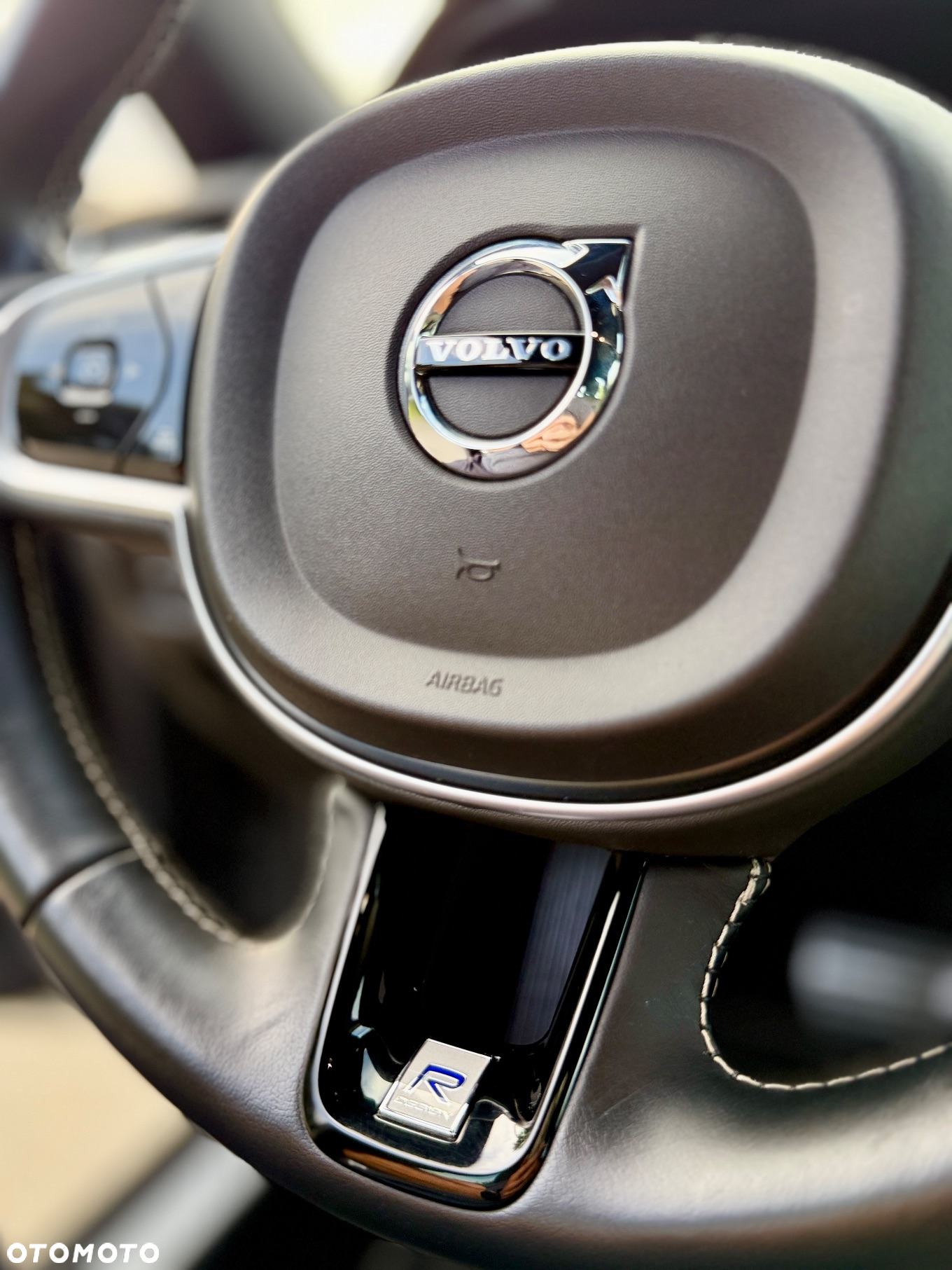 Volvo S60 T5 R-Design - 19