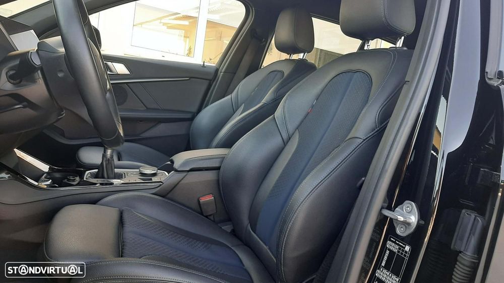 BMW 116 d Pack Desportivo M - 12