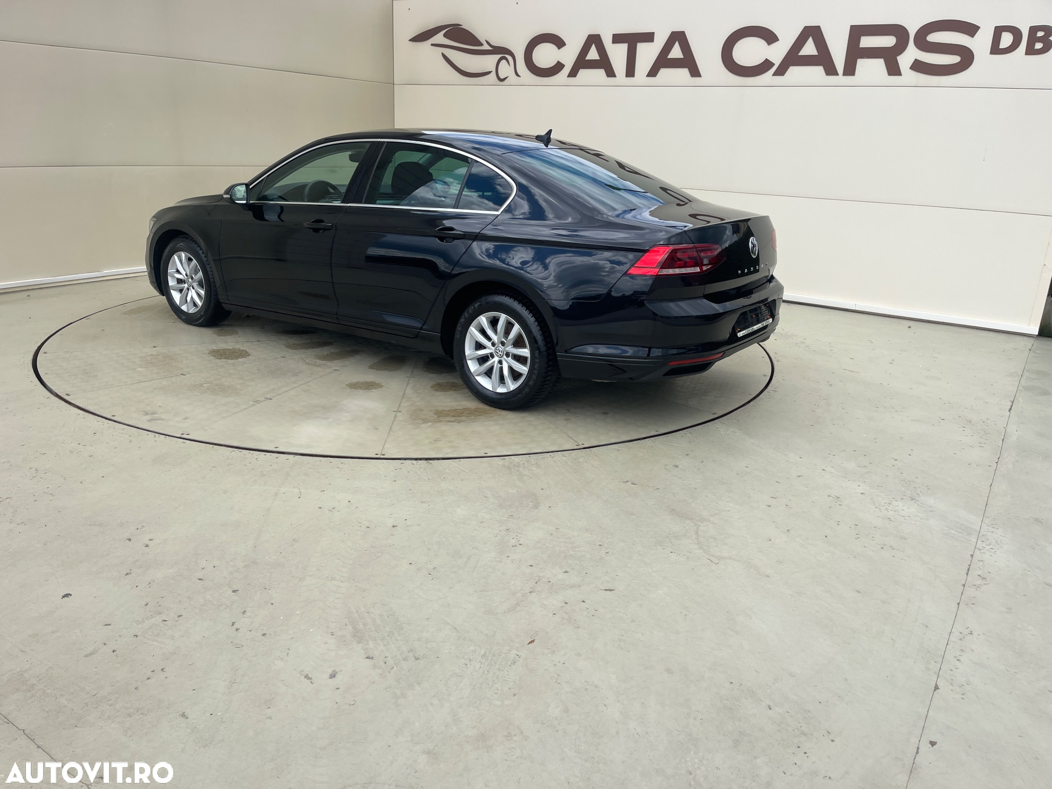 Volkswagen Passat - 10