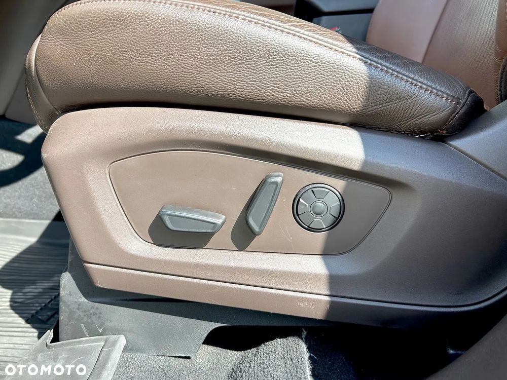 Ford Explorer - 29