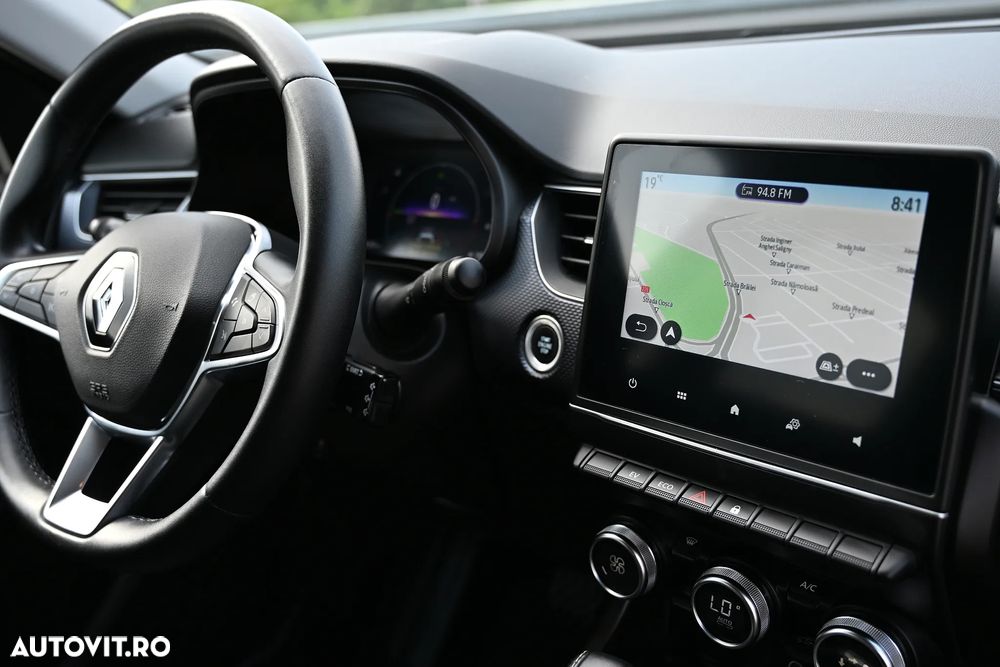 Renault Arkana E-TECH 145 Evolution - 11