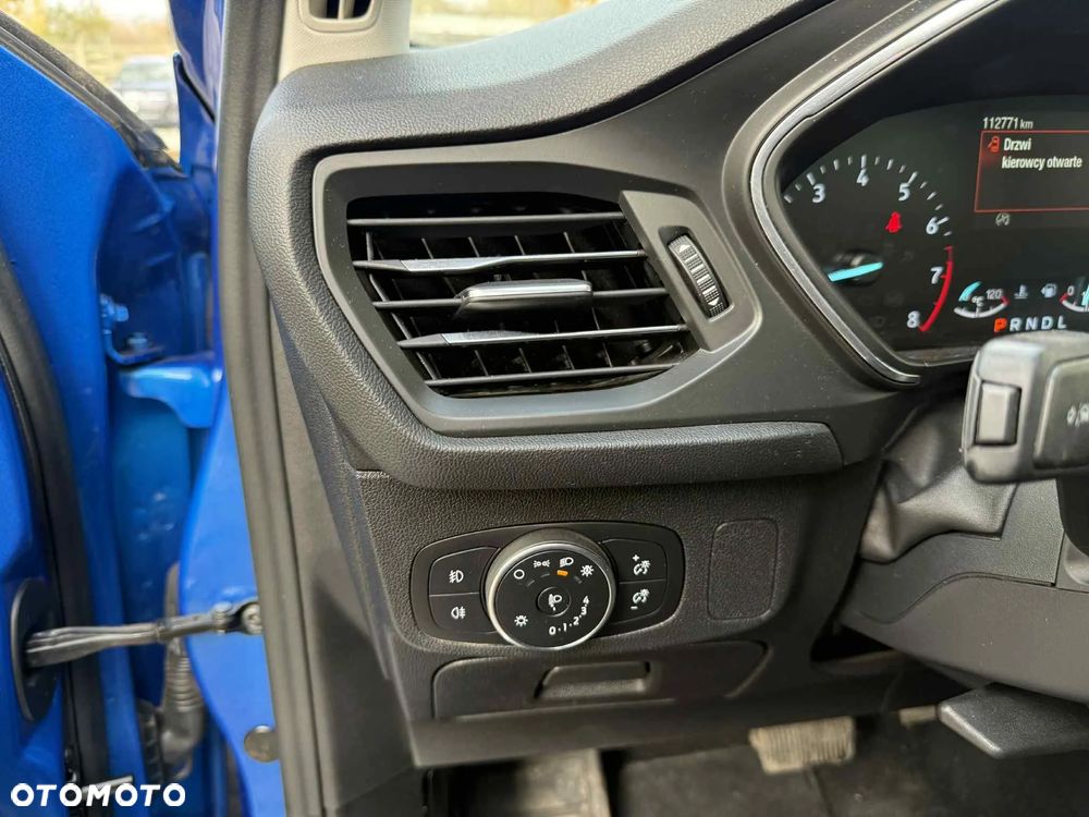 Ford Focus 1.5 EcoBoost Active X - 11