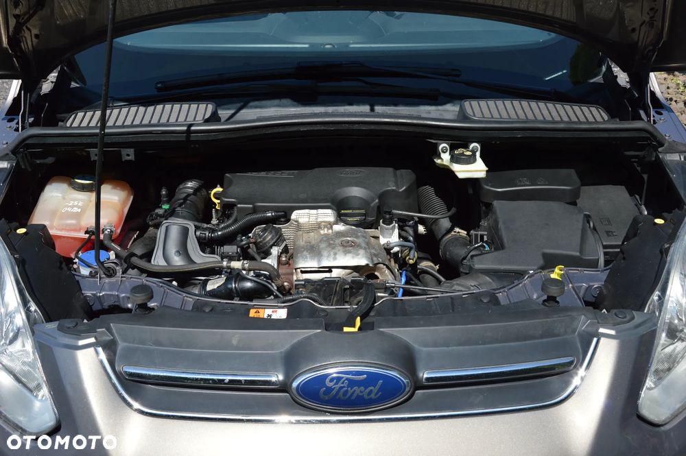 Ford Grand C-MAX - 38