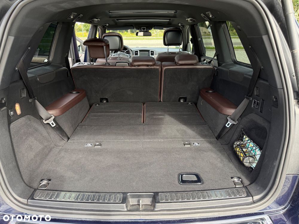 Mercedes-Benz GL - 13