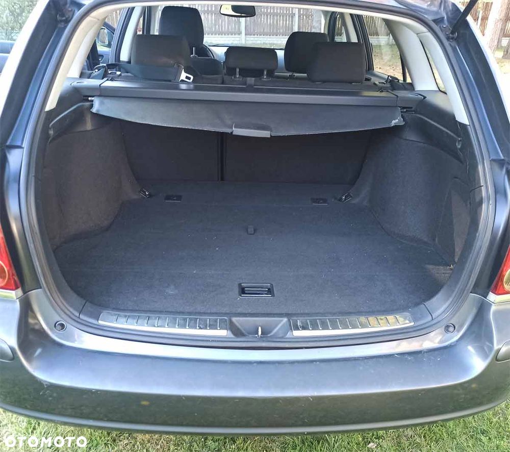 Toyota Avensis 1.8 VVT-i Sol - 9
