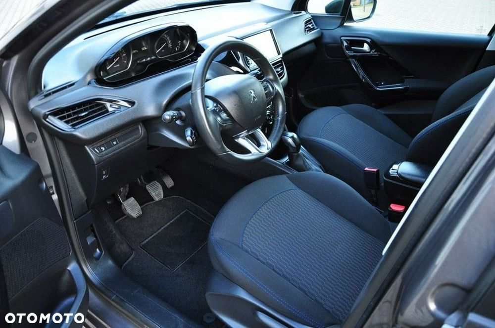 Peugeot 208 PureTech 82 Stop & Start Signature - 33
