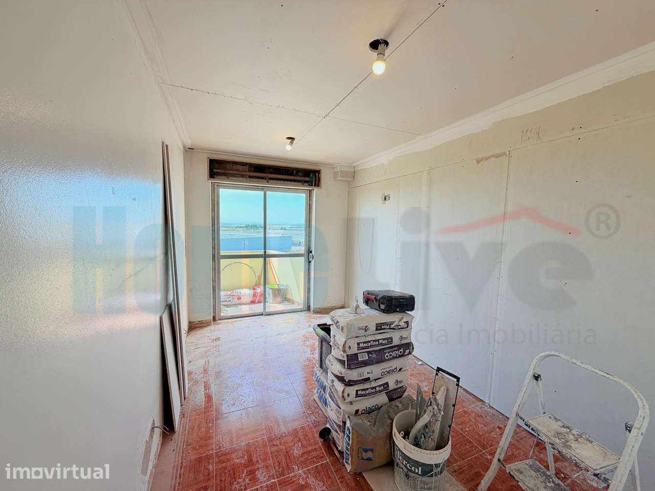Apartamento T3 Totalmente Renovado | Vista de Rio | Forte da Casa - Grande imagem: 4/17
