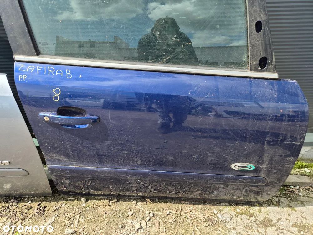 DRZWI KLAPA MASKA OPEL ZAFIRA II B - 20