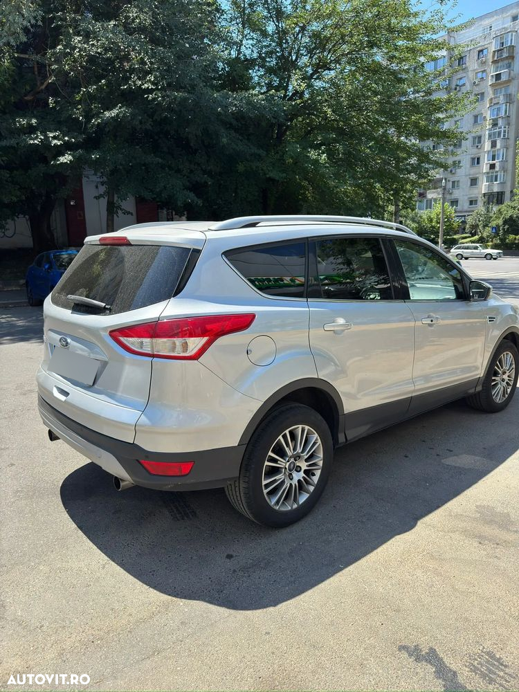 Ford Kuga 2.0 TDCi Powershift 4WD Titanium - 8