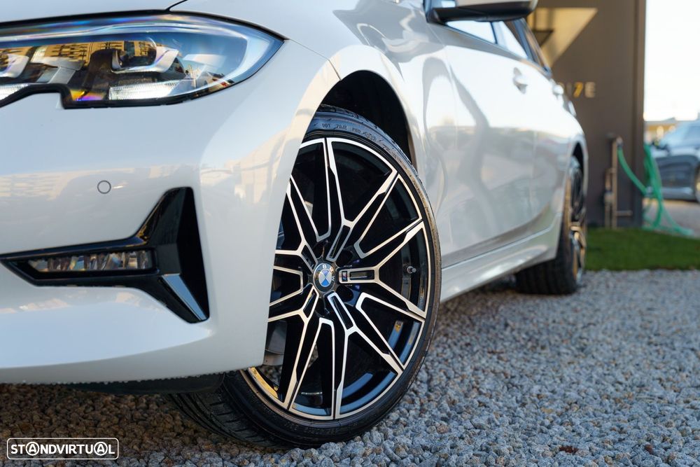 BMW 320 d Line Sport Shadow Auto - 4