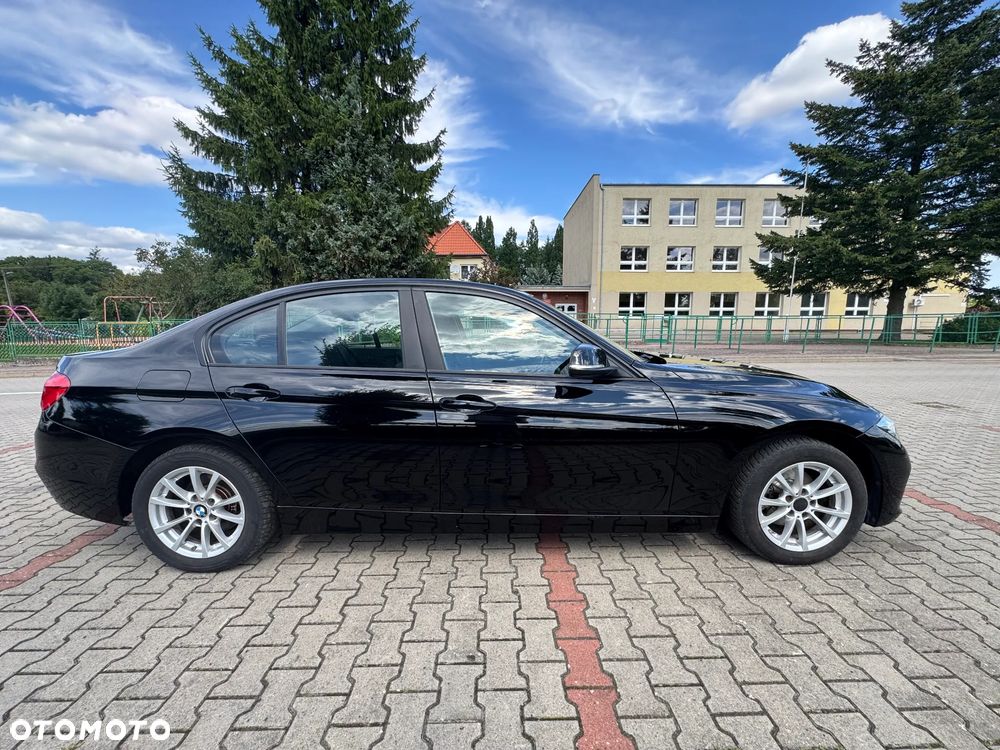 BMW Seria 3 318i GPF Luxury Line - 6