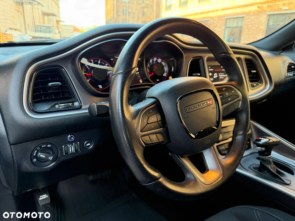 Dodge Challenger 3.6 SXT - 23