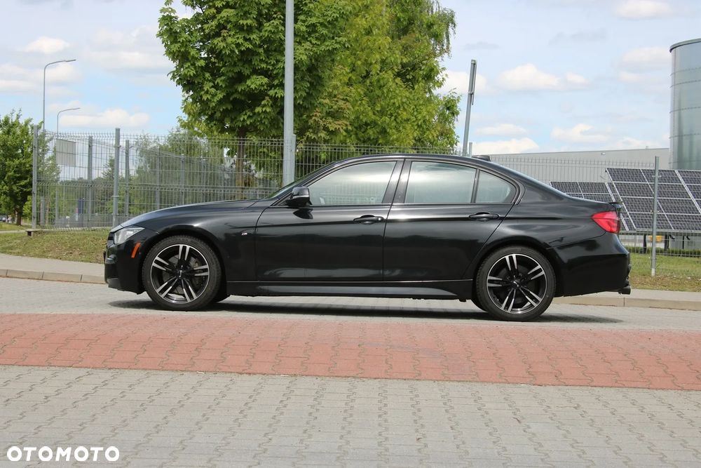 BMW Seria 3 335xi - 29
