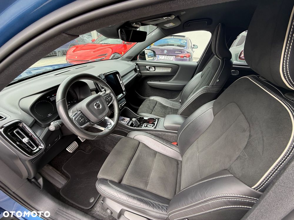 Volvo XC 40 D4 AWD R-Design - 15