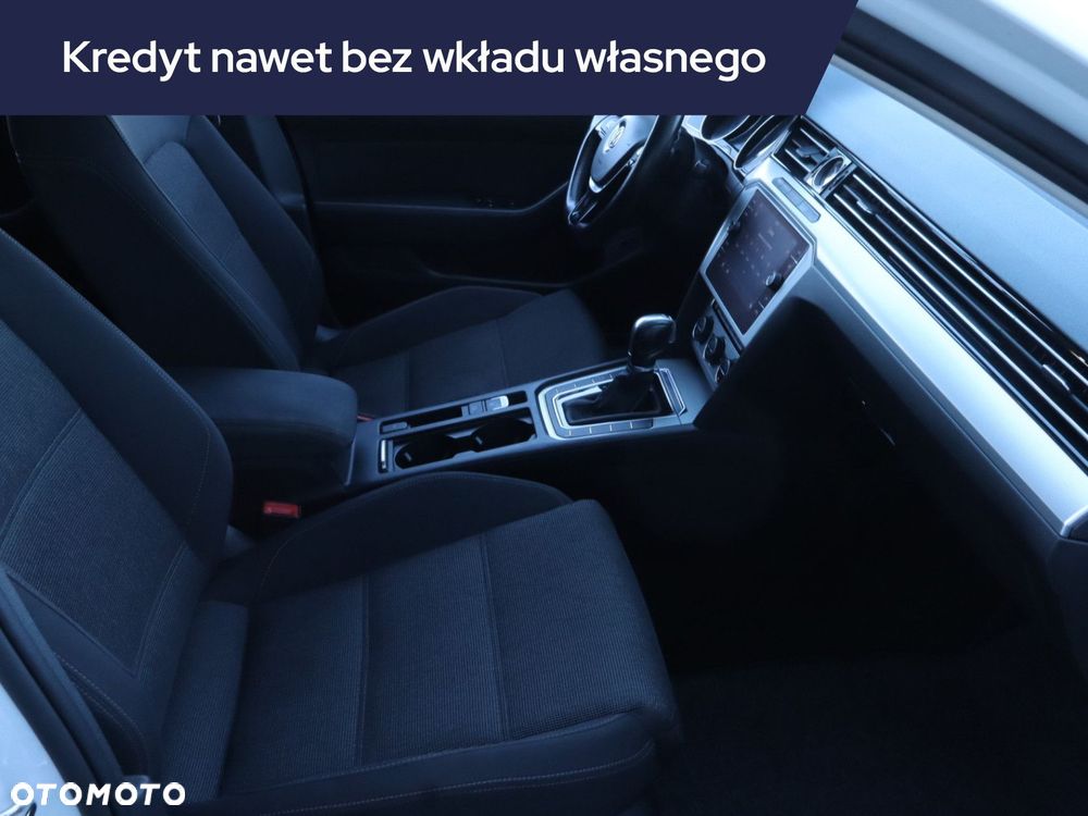Volkswagen Passat Variant - 11