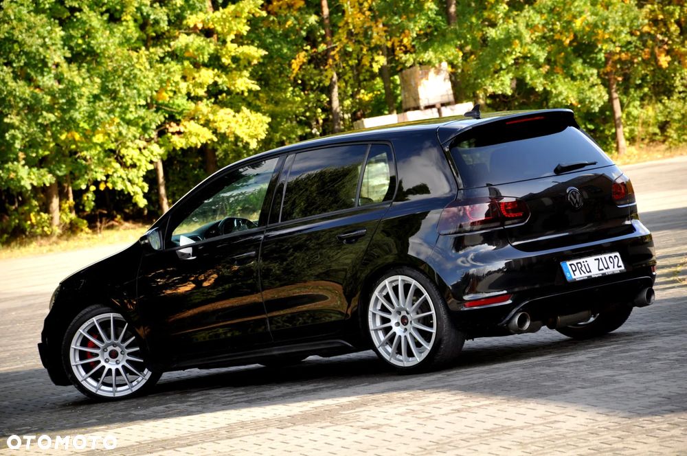 Volkswagen Golf 2.0 GTI DSG - 17