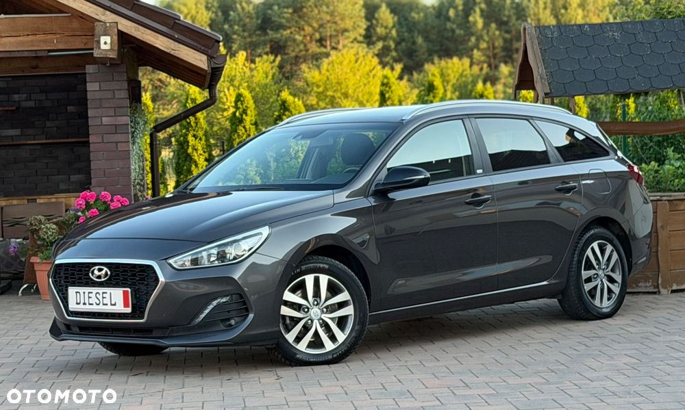 Hyundai i30 1.6 D Comfort - 12