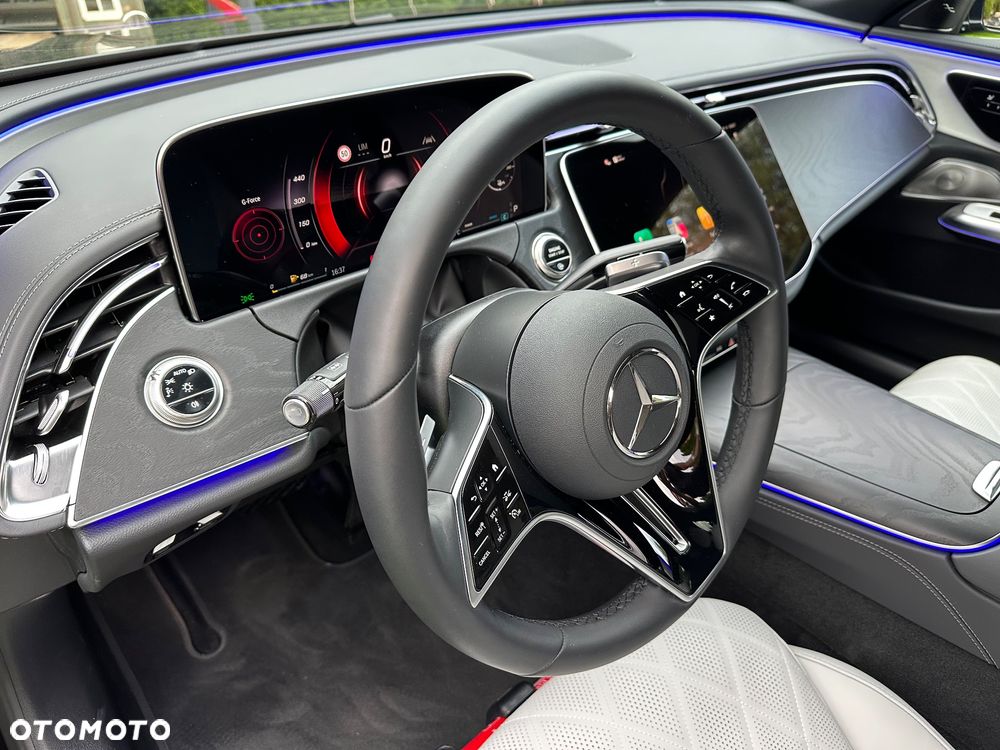 Mercedes-Benz Klasa E 220 d 4-Matic Exclusive - 13