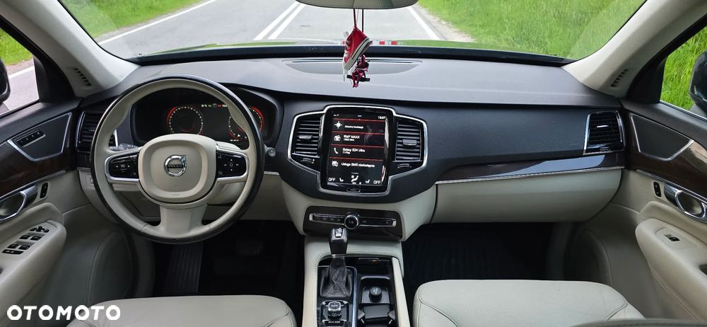 Volvo XC 90 T6 AWD Momentum 7os - 12