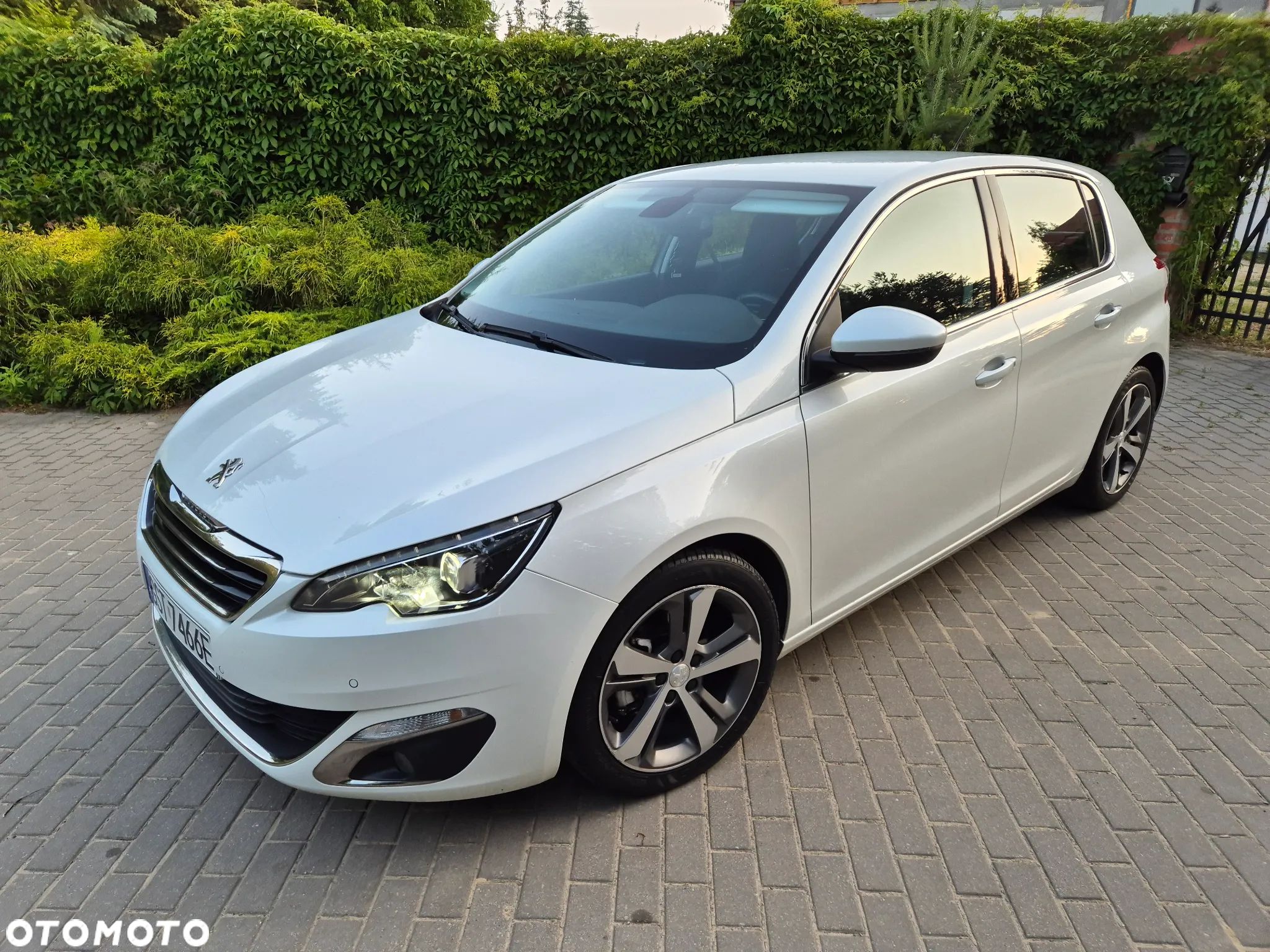 Peugeot 308 1.6 THP Allure - 1