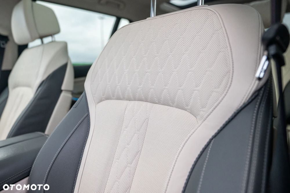 BMW X7 M60i xDrive mHEV sport - 29