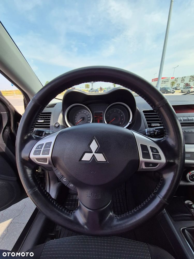 Mitsubishi Lancer - 4