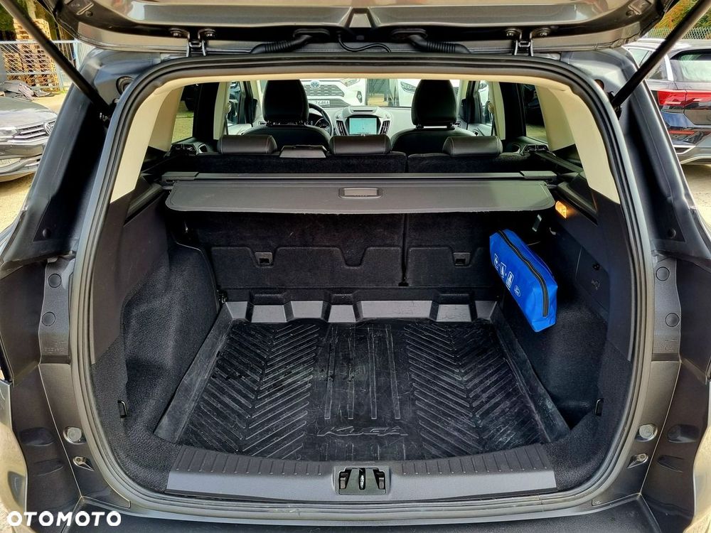 Ford Kuga 1.5 EcoBoost 2x4 Titanium - 13