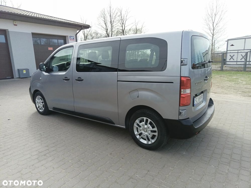 Peugeot Traveller 1.5 BlueHDi Long Business - 4