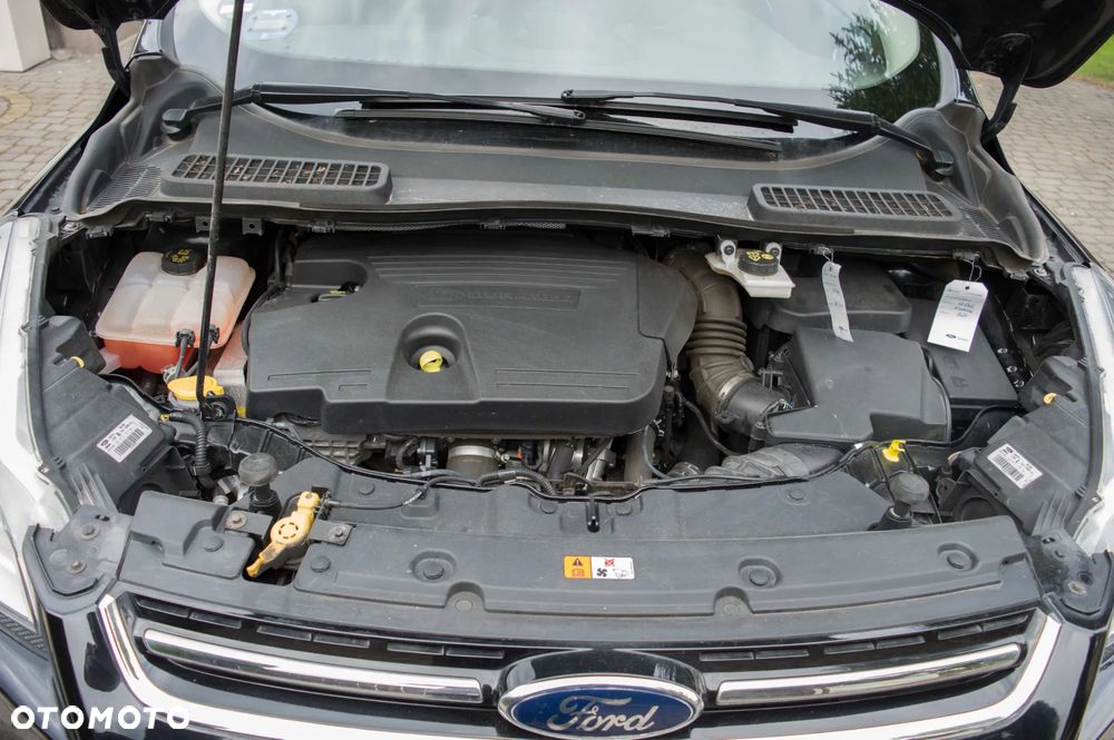 Ford Kuga 2.0 TDCi 2x4 Titanium - 38