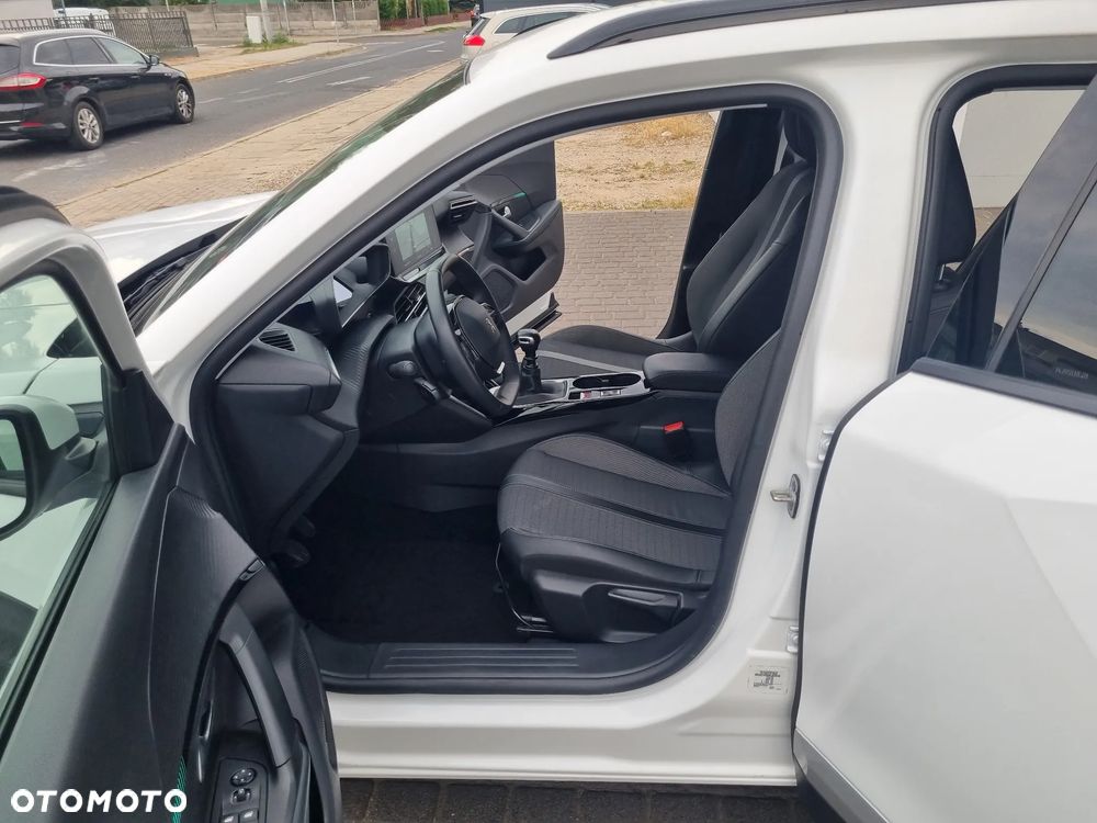 Peugeot 2008 1.5 BlueHDi Allure Pack S&S - 5