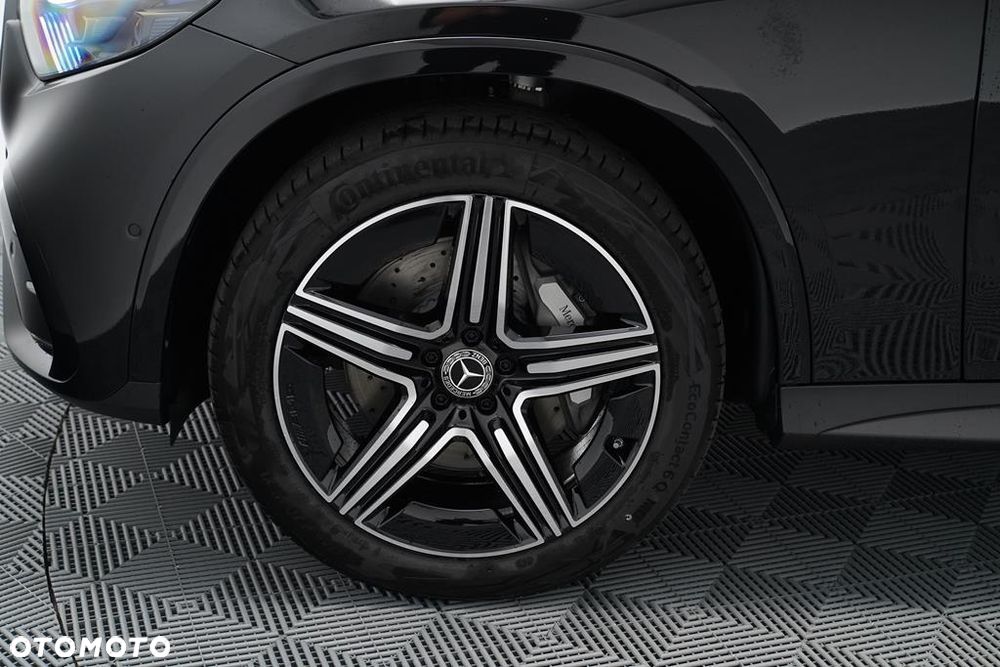 Mercedes-Benz GLC - 27