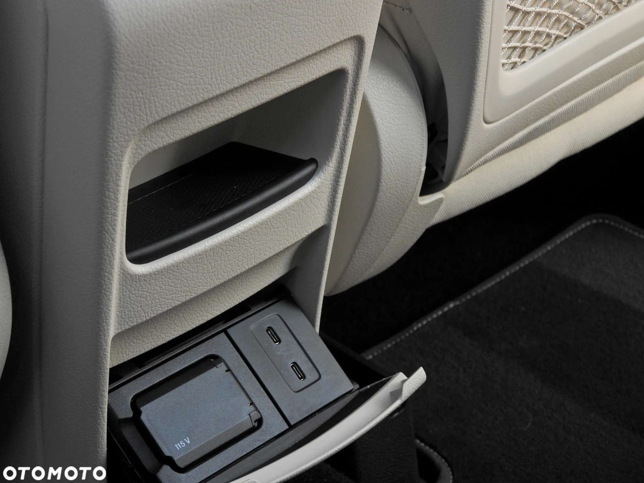 Mercedes-Benz GLB 250 4-Matic 8G-DCT - 19