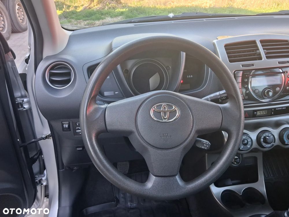 Toyota Urban Cruiser 1.33 4x2 Club - 16