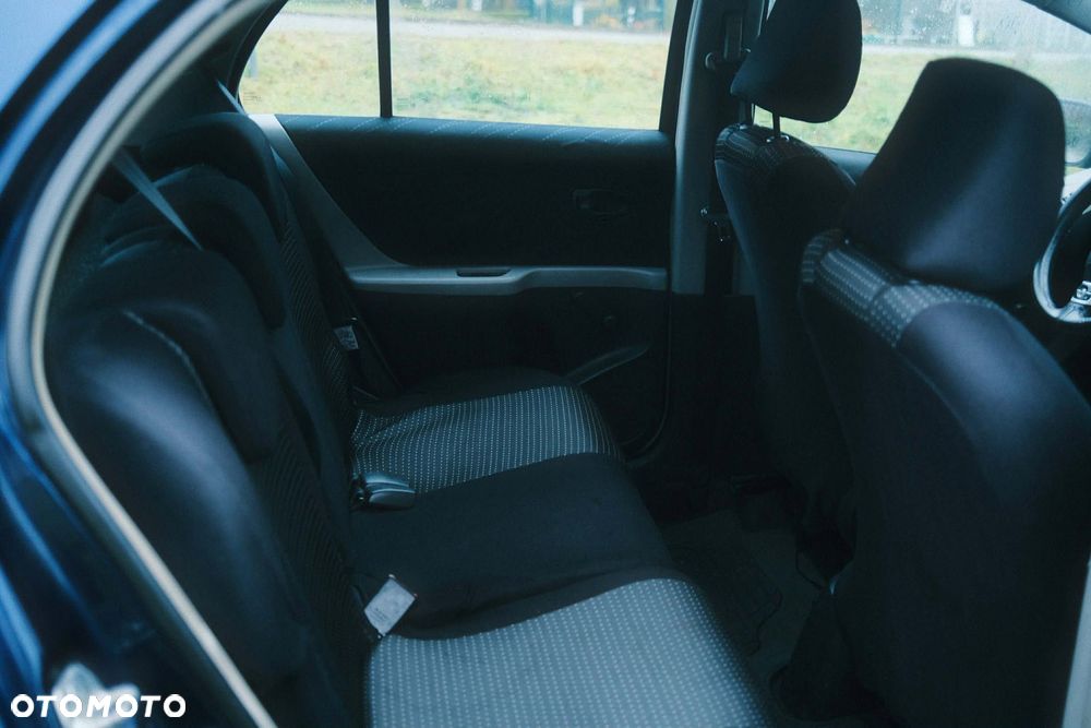 Toyota Yaris - 21