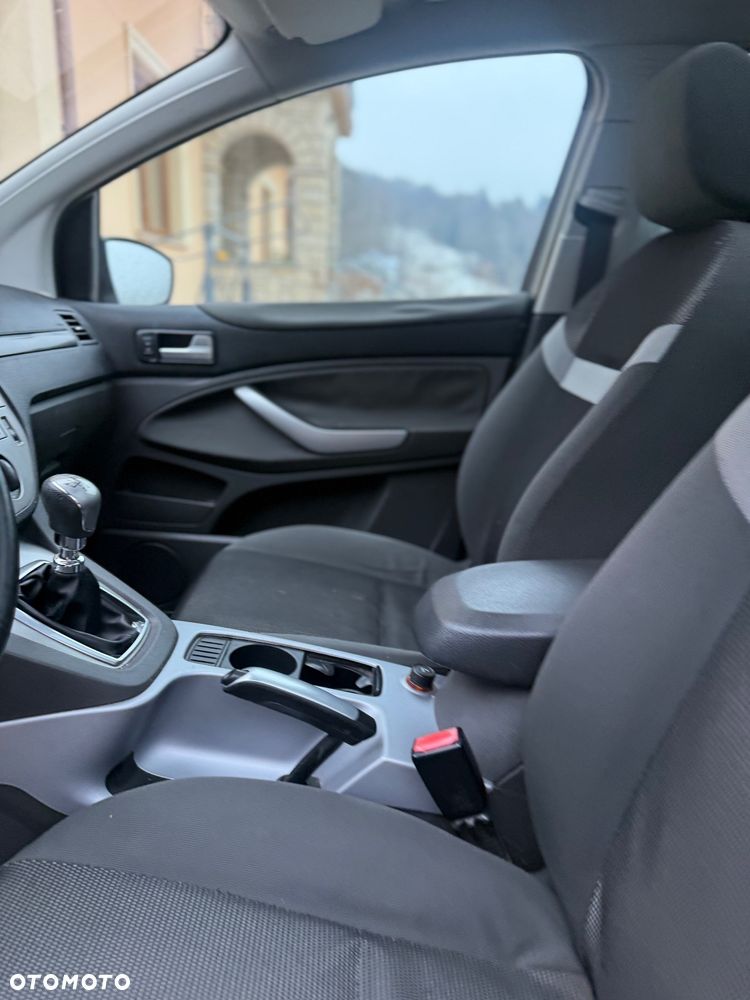 Ford Kuga 2.0 TDCi 4x4 Titanium - 12