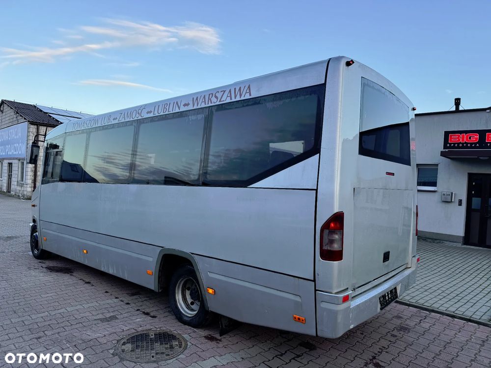 Mercedes-Benz 815 - 4