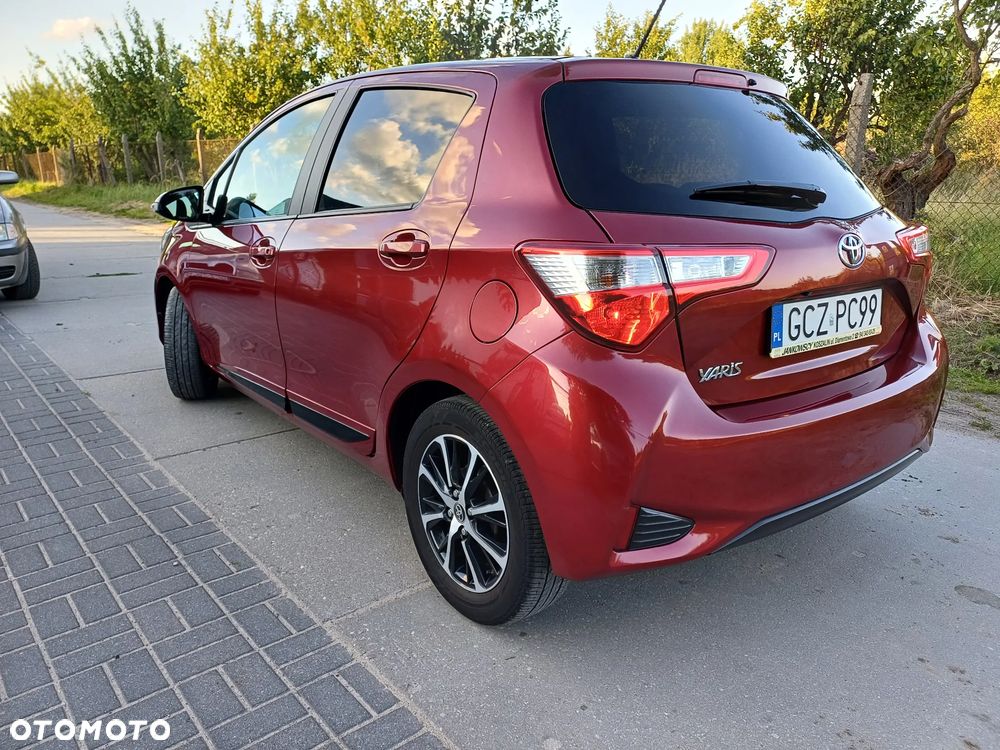 Toyota Yaris 1.5 Premium - 8