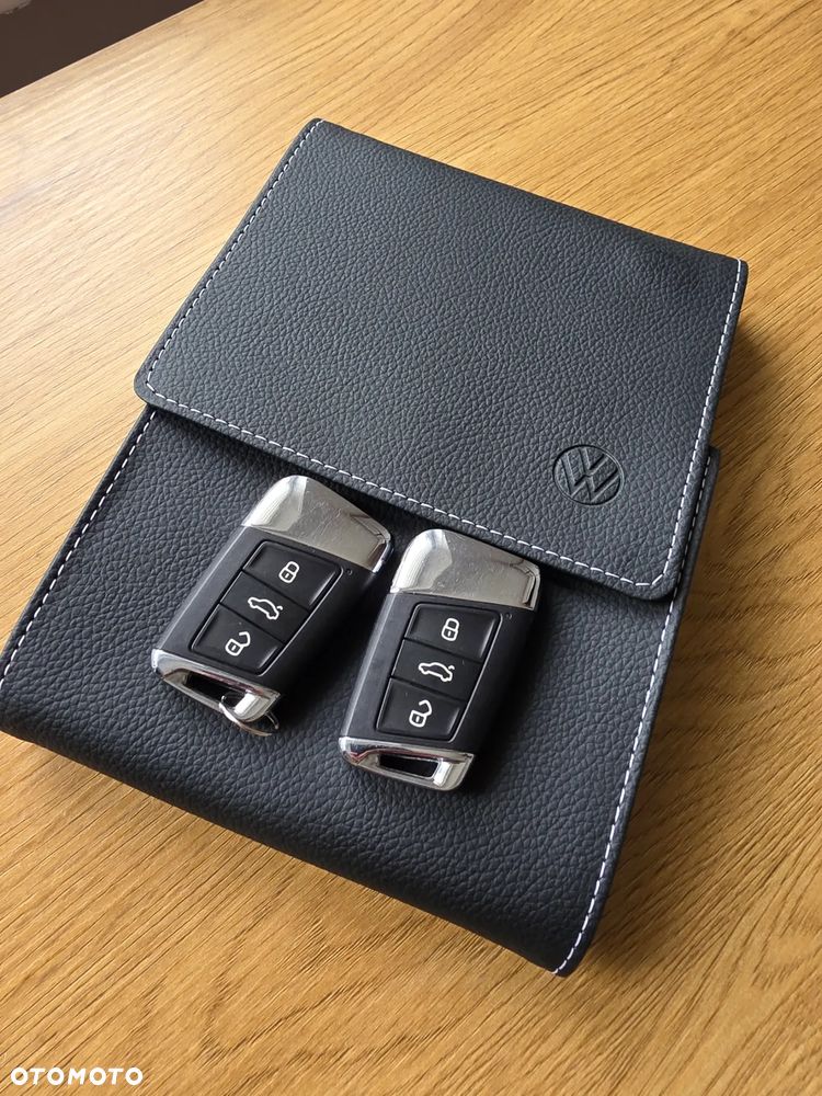 Volkswagen Passat 2.0 TDI 4Mot Elegance DSG - 34