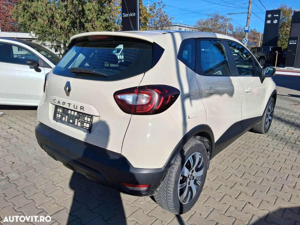Renault Captur TCe Life Evo - 4