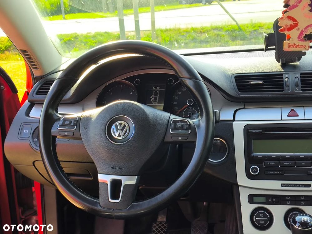 Volkswagen Passat 2.0 TDI BlueMotion Technology Highline - 16